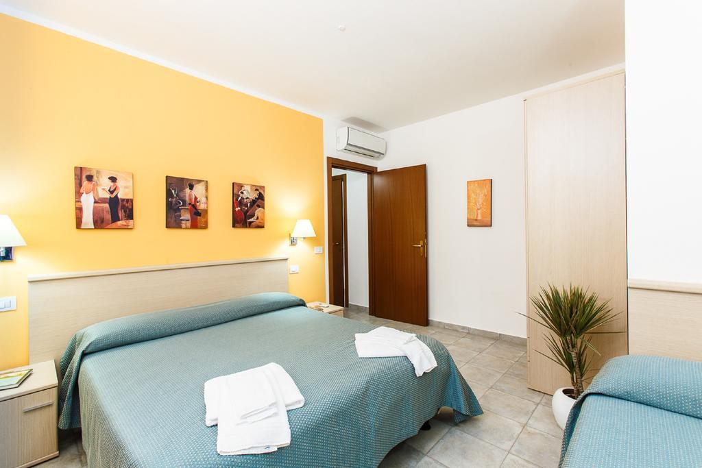 Residence Talamone Il Poderino Szoba fotó